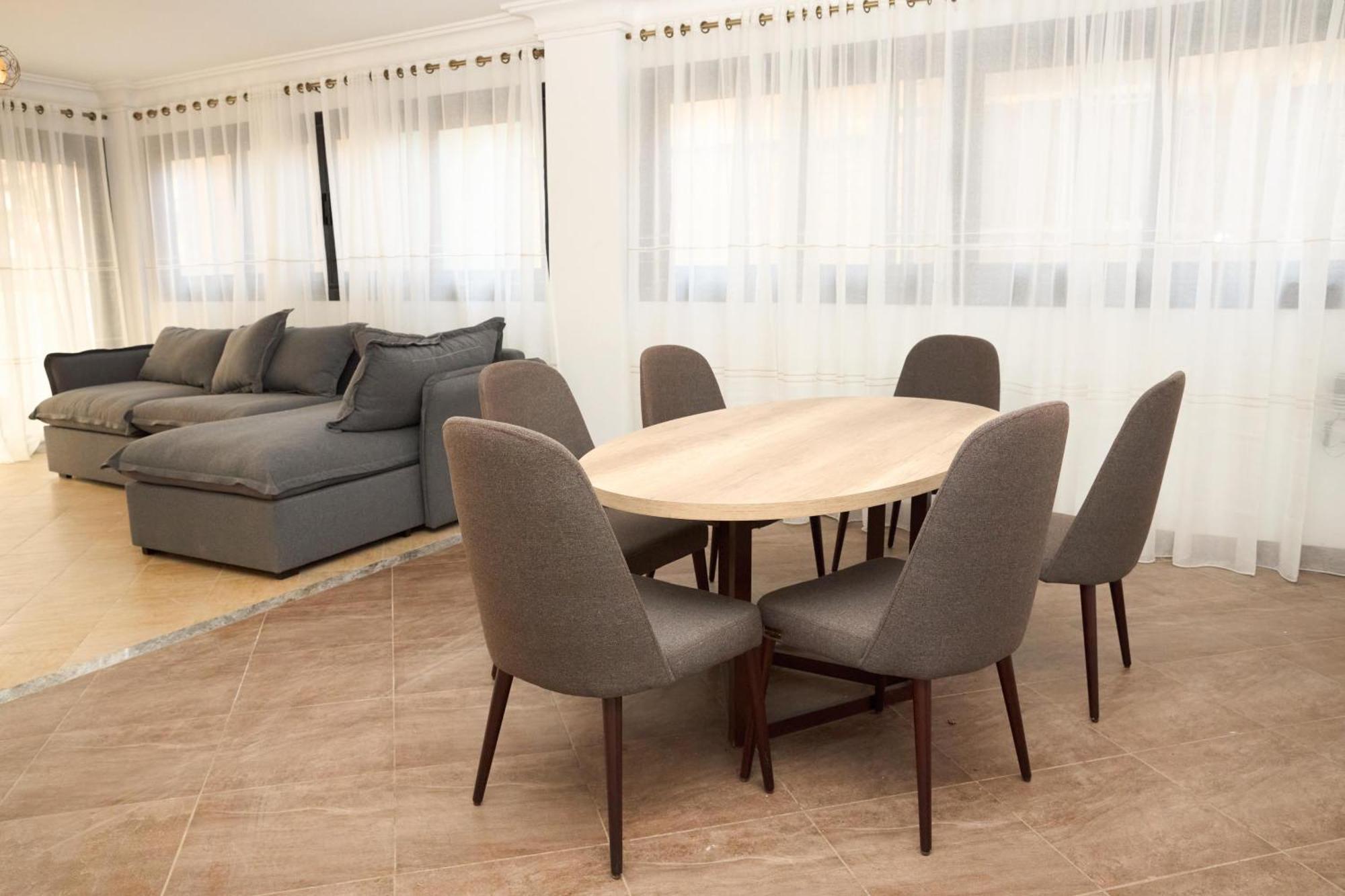 Newly Renovated 3100 Sqft In The Heart Of Nasr Apartment *