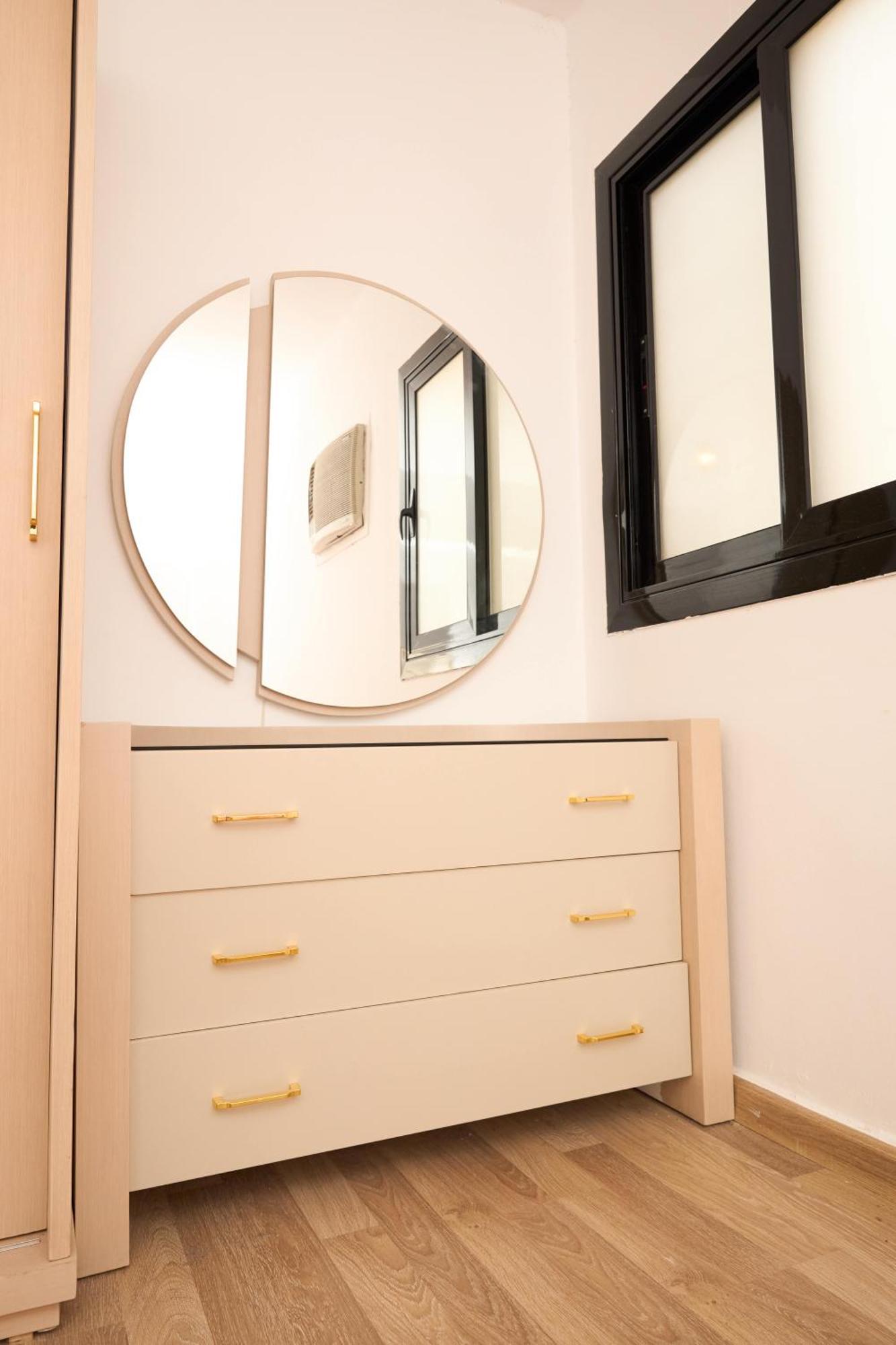 Newly Renovated 3100 Sqft In The Heart Of Nasr